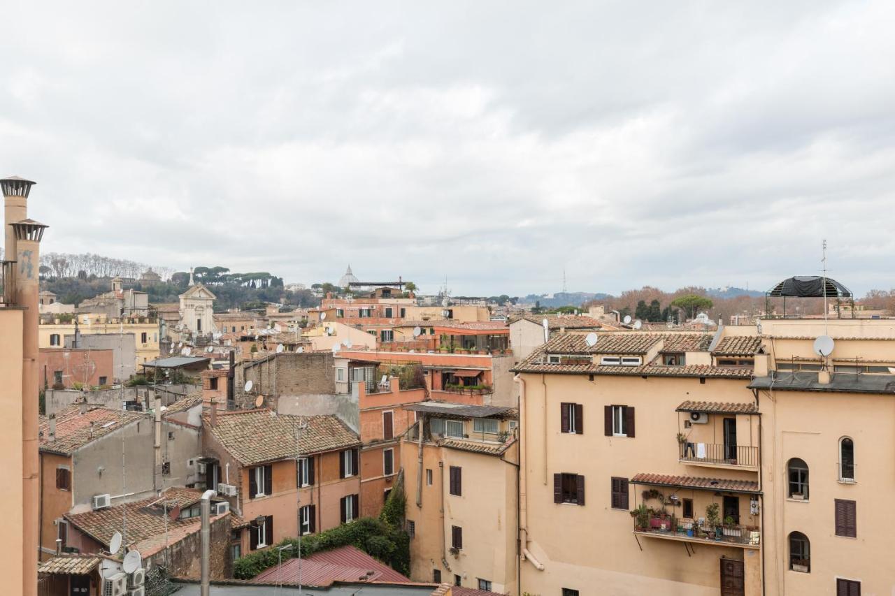 Amazing Penthouse With Private Terrace In Trastevere โรม ภายนอก รูปภาพ